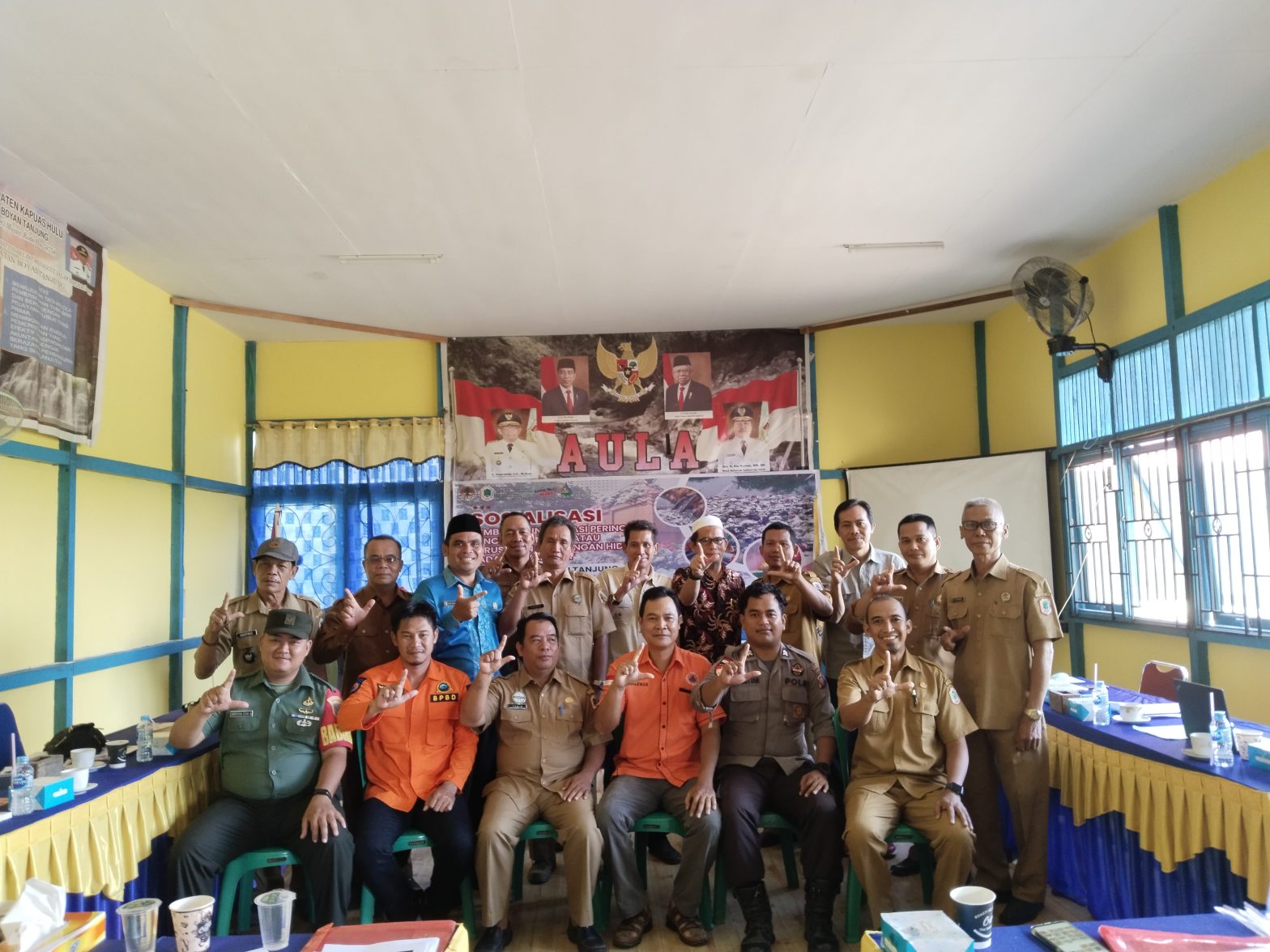 Sosialisasi pemberian informasi peringatan pencemaran dan kerusakan Lingkungan Hidup